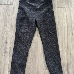 Lululemon Deep Coal Camo Multi Black Leggings 25"